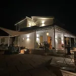 Le Sorelle Sea Front -villa Whit Private Pool Villa *