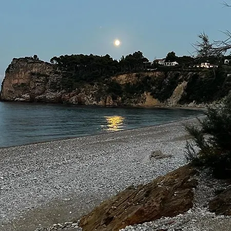 Le Sorelle Entire Sea View Villa *