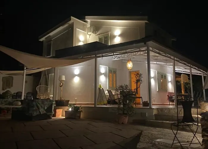 Le Sorelle Sea Front -villa Whit Private Pool Villa *