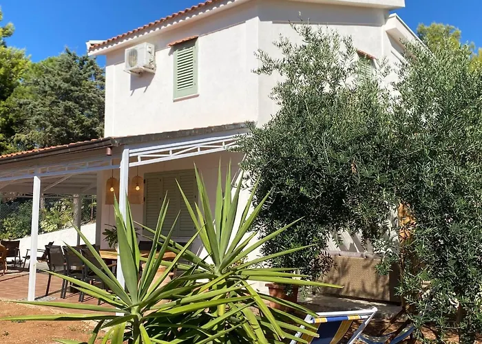 Villa Le Sorelle Sea Front -villa Whit Private Pool *